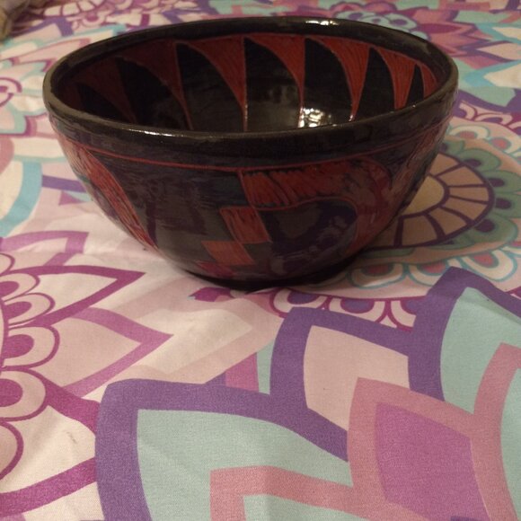 Bowl - Picture 2 of 3